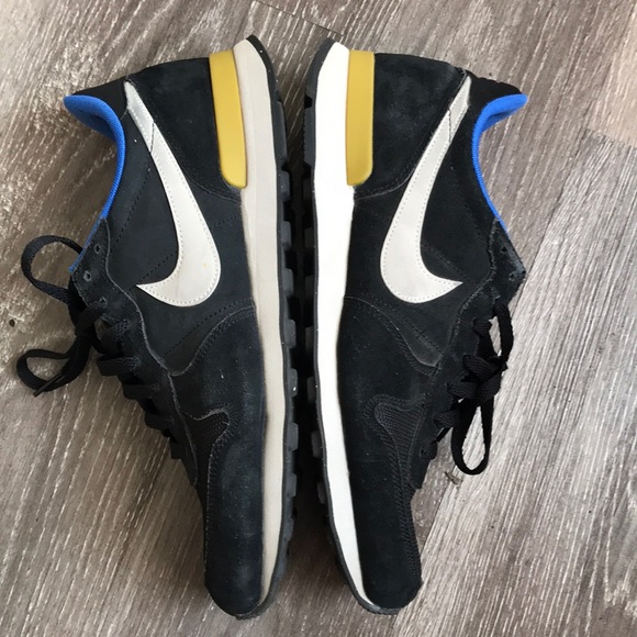 Nike - Picture 5 of 16